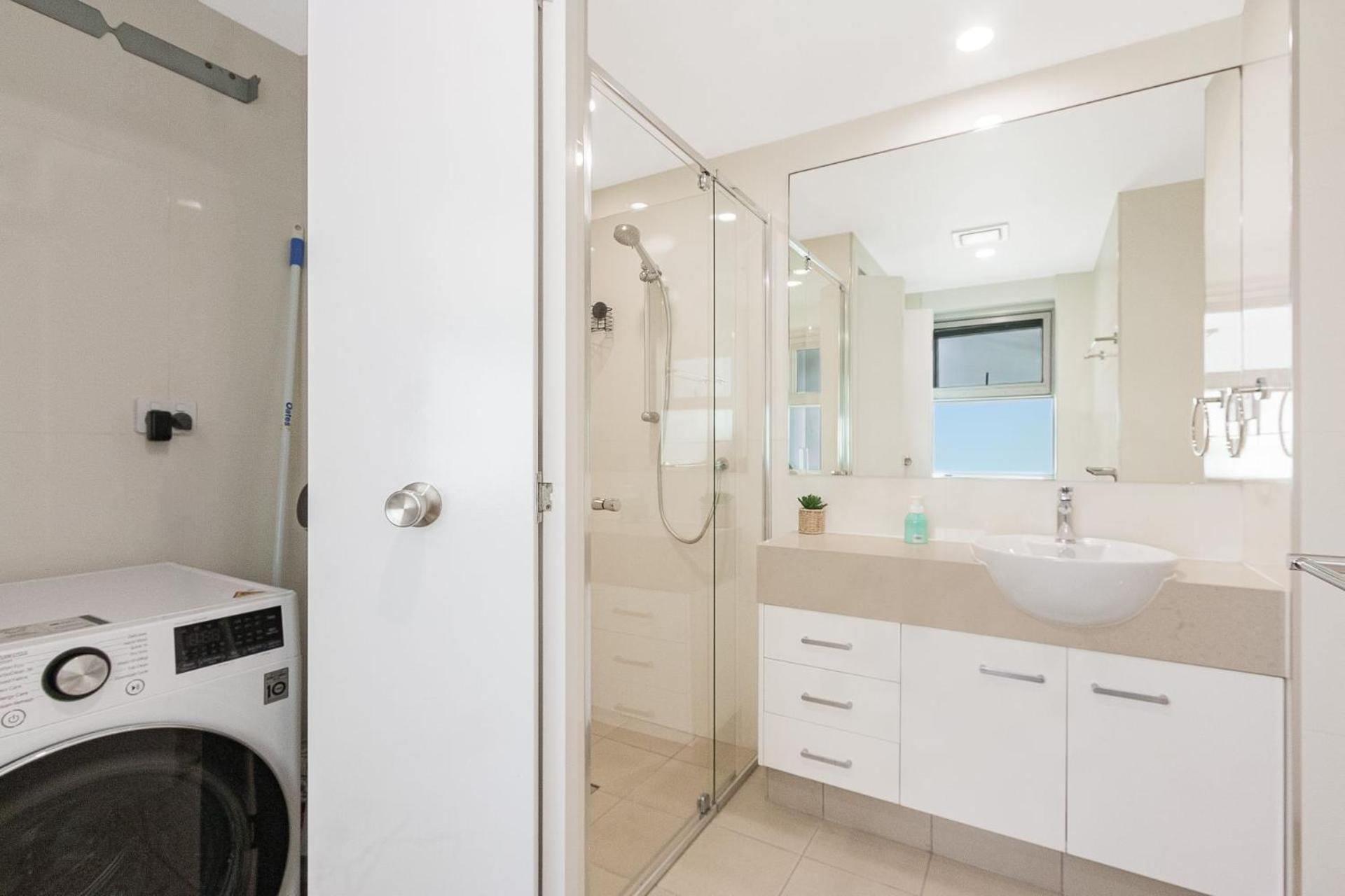 Eden Unit 101 * Gold Coast